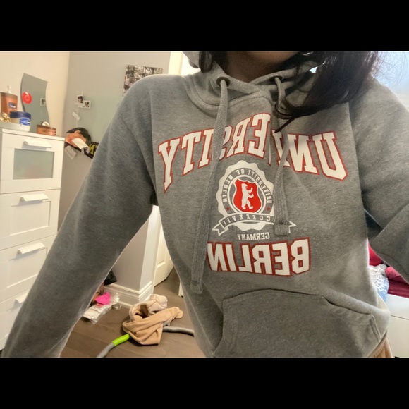 University of Berlin Hoodie 🏫🎓 - Picture 3 of 3